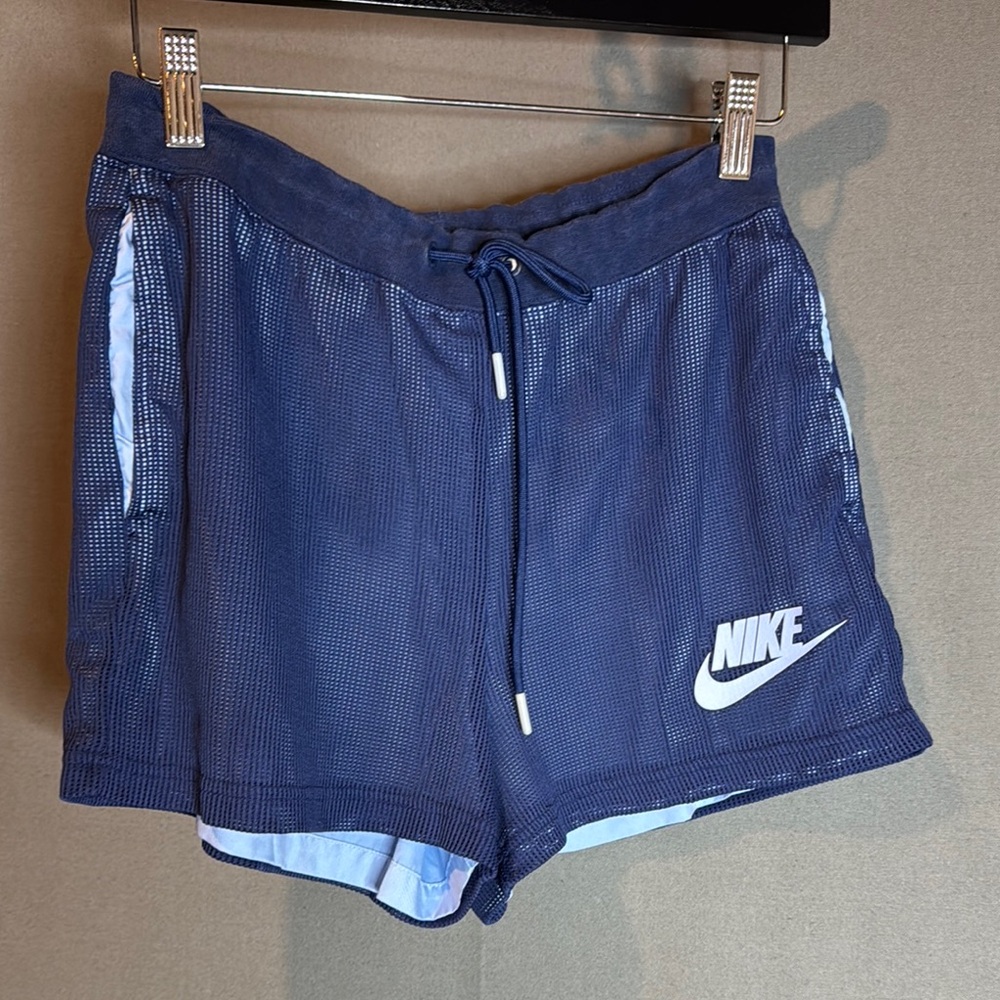 Nike Women's Blue Shorts size small